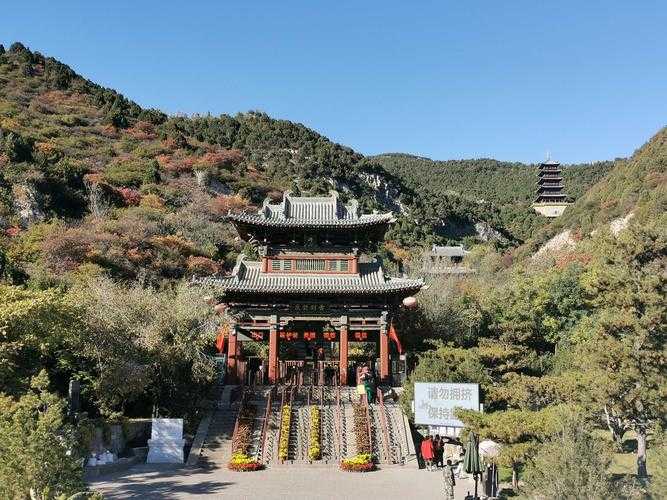 太山景區面向18周歲以下的游客實行門票免費政策 