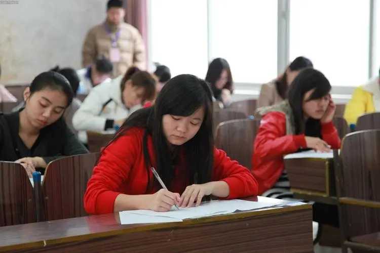 我省下半年高等教育自學(xué)考試即將舉行 