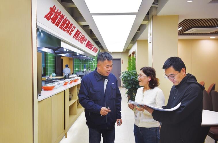 新建路改造開工在即 城管市政部門走訪沿線單位和社區